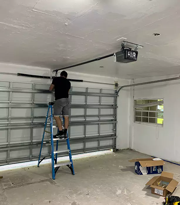 Residential Garage Door Services in Oakland, FL